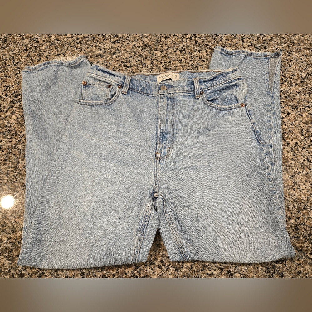 A&F 90s Ultra High Rise 12(31) jeans
